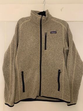 Patagonia men size medium jackets